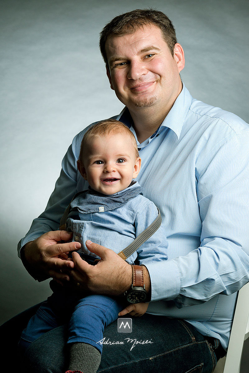 Portret de bebelus realizat in studioul fotografului iesean Adrian Moisei
