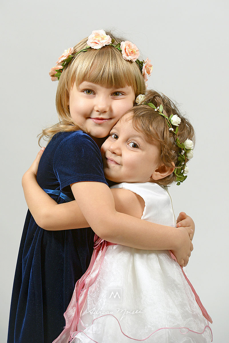 Portret de fetiță în studio, fotografii facute in studio foto Iași