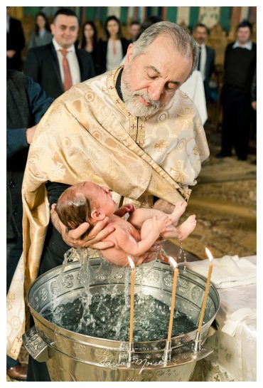 Taina sfântului botez la biserica Sfântul Apostol Toma