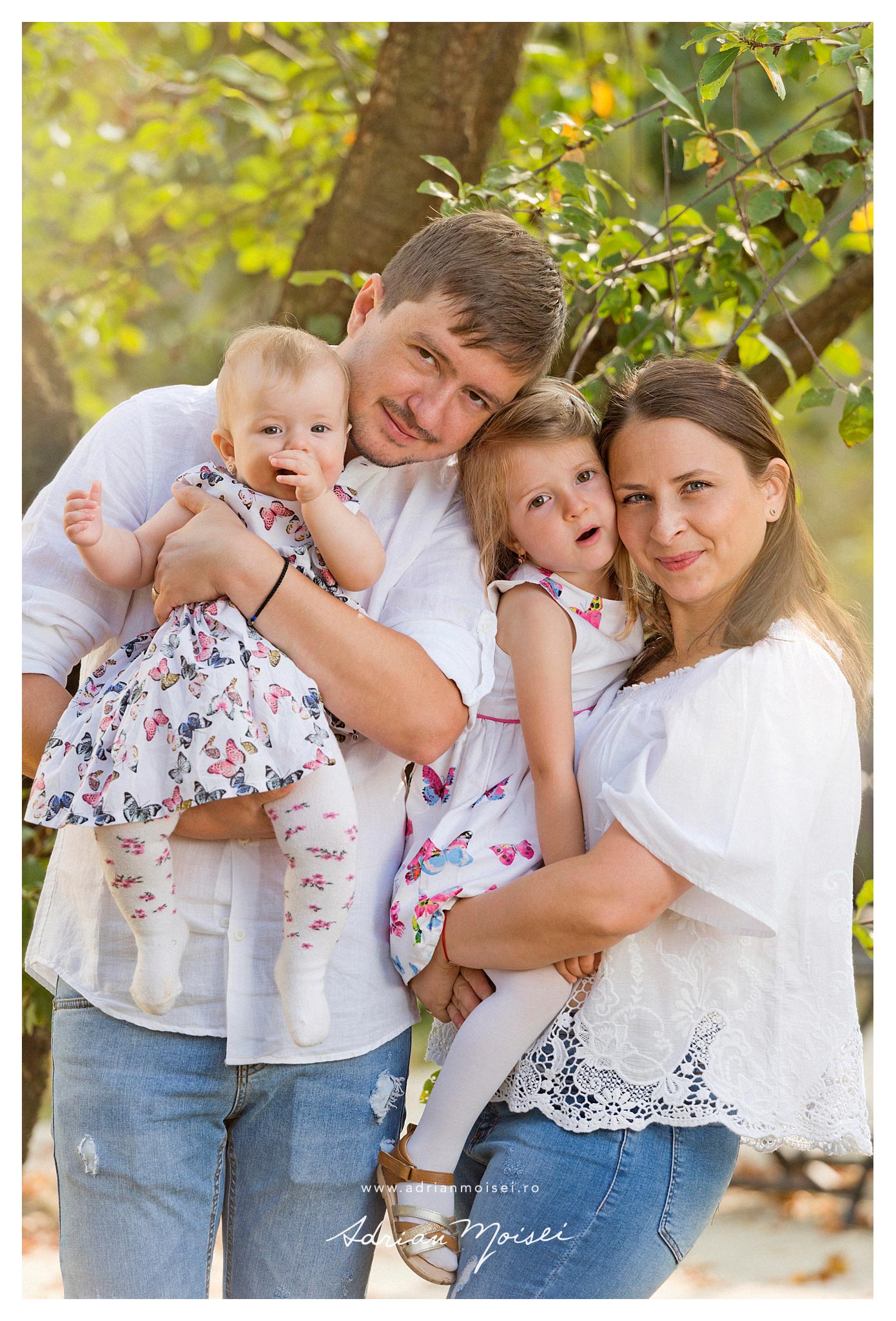 Fotografie de bebelusi copii si familie in Iasi, Adrian Moisei fotograf