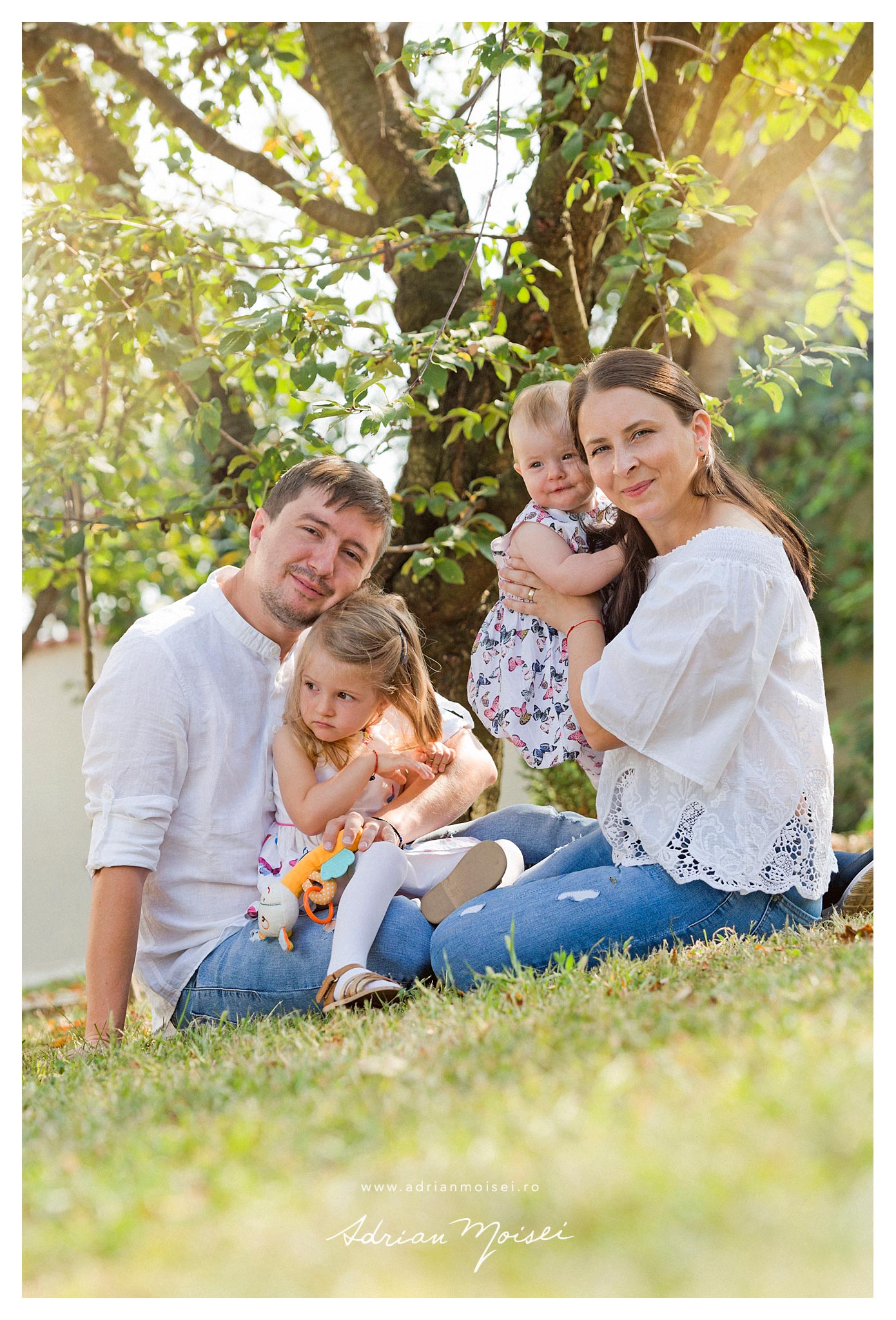 Fotografie de bebelusi copii si familie in Iasi, Adrian Moisei fotograf