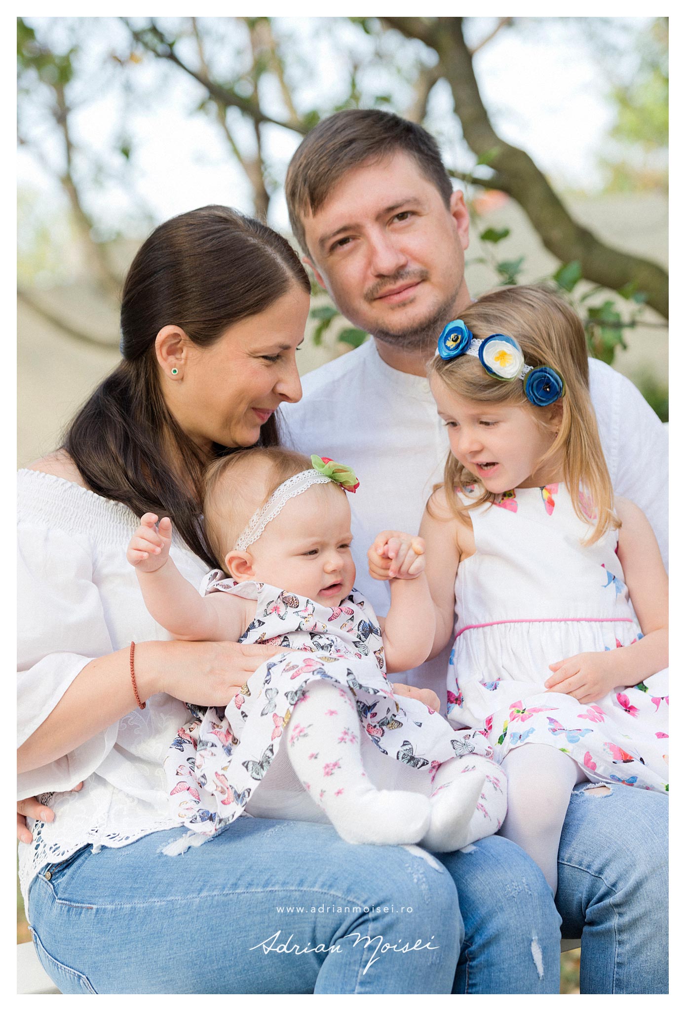 Fotografie de bebelusi copii si familie in Iasi, Adrian Moisei fotograf
