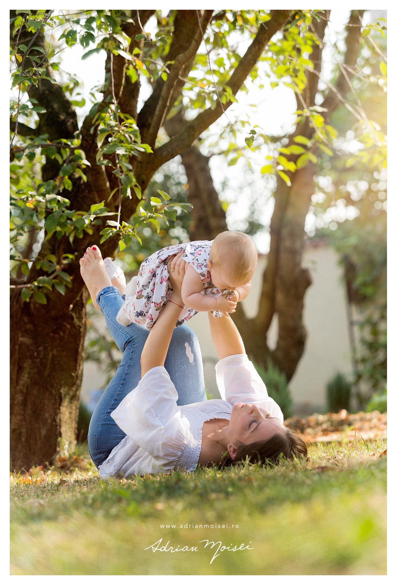 Fotografie de bebelusi copii si familie in Iasi, Adrian Moisei fotograf