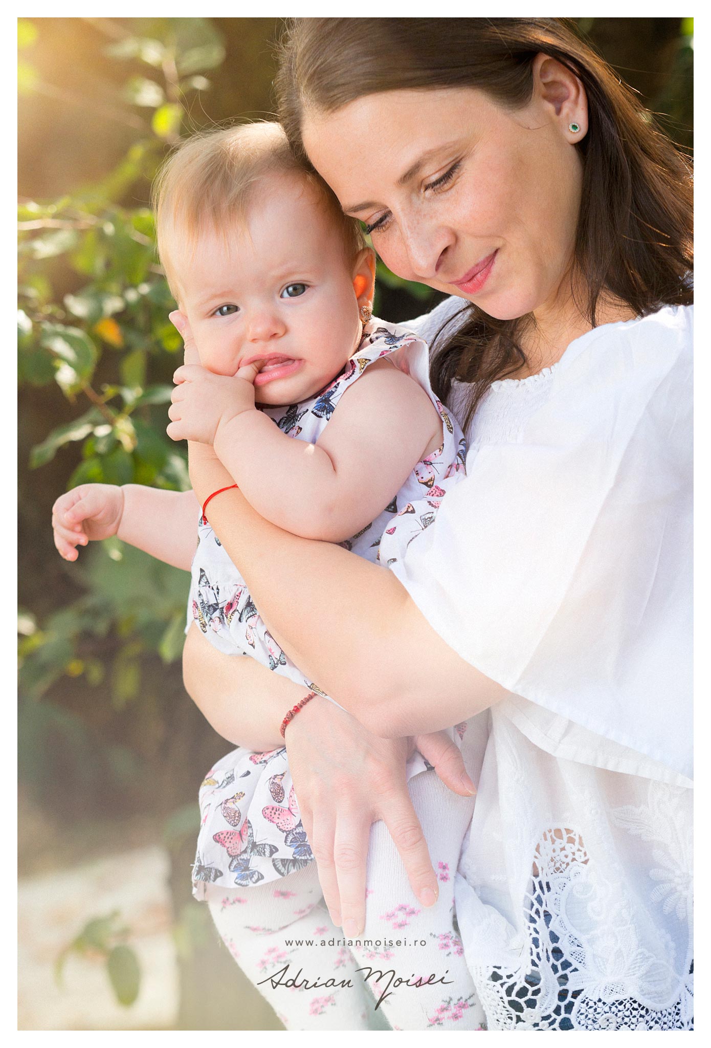 Fotografie de bebelusi copii si familie in Iasi, Adrian Moisei fotograf