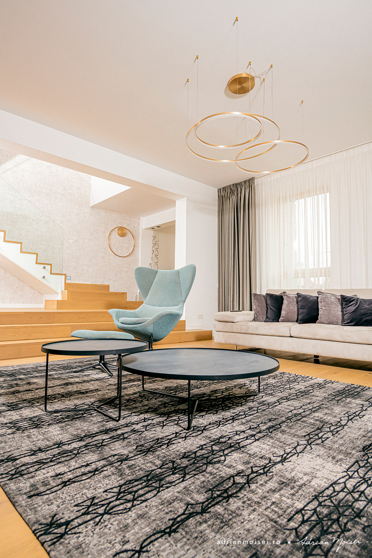 Fotograf arhitectura Iasi pentru Rovere Mobili, cel mai mare furnizor de mobila italiana din Romania. Studio foto video Iasi, Adrian Moisei