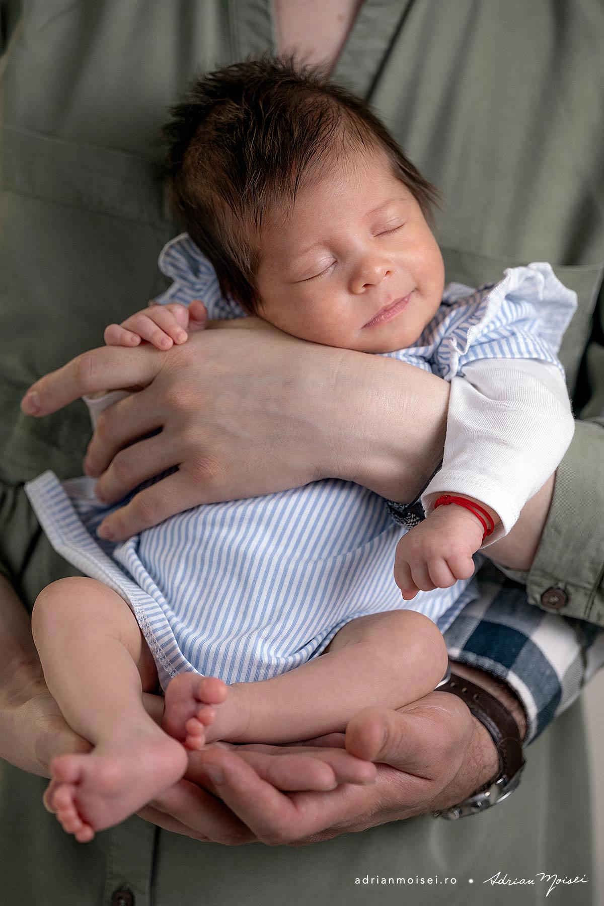 Fotograf bebelusi copii si familie in Iasi, studio foto Iasi, Adrian Moisei