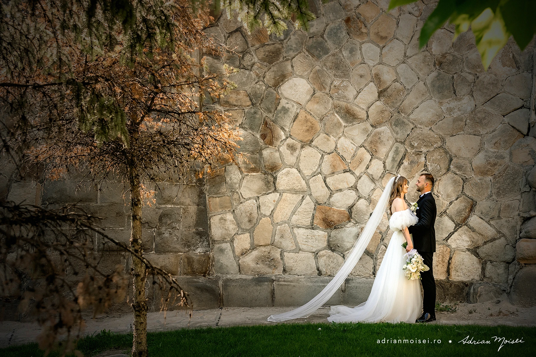 rapa galbena portrete cuplu casatorie ziua nunta sedinta foto adrian moisei fotograf iasi