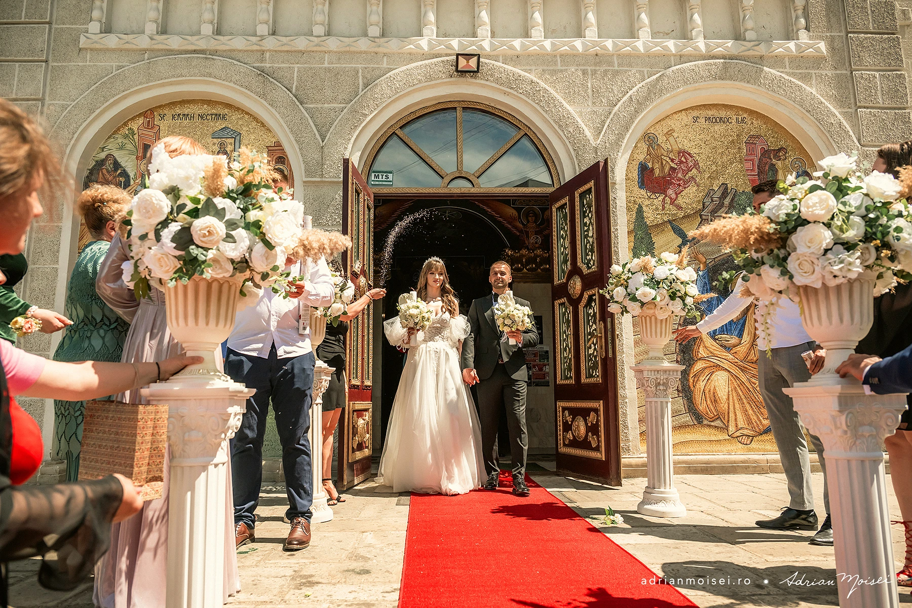 ziua nunta cuplu casatorie cununie religioasa biserica sf nectarie fotograf iasi