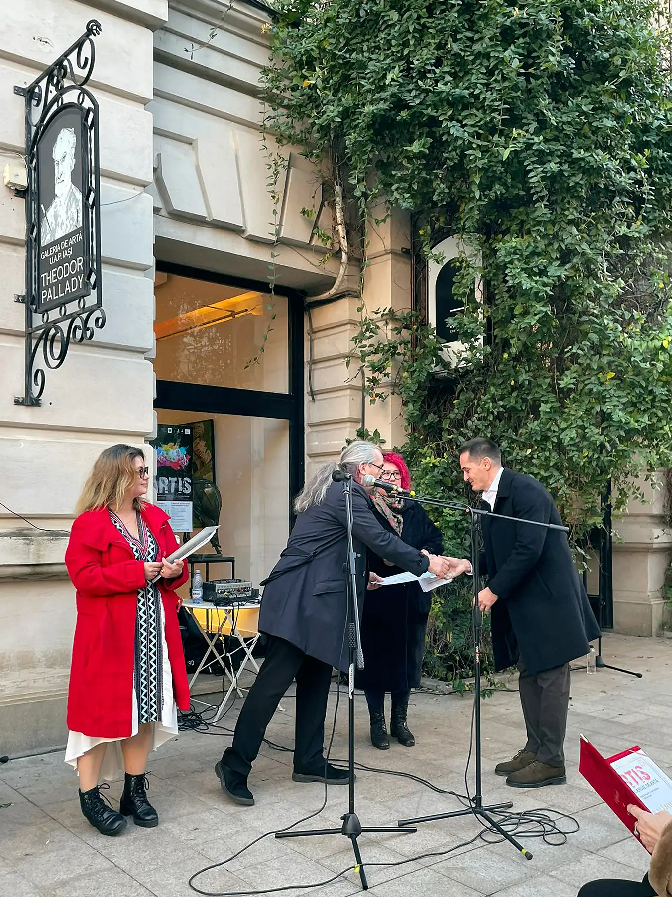 Panoramă aeriană realizată de Adrian Moisei, fotograf din Iași, în cadrul expoziției Artis, Galeria Studio 7-9